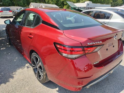 Used 2020 Nissan Sentra SR image 3