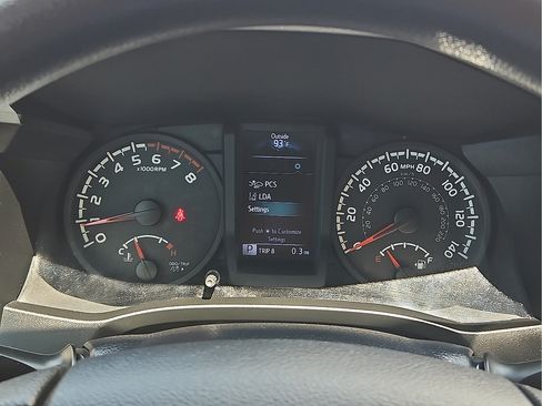 Used 2019 Toyota Tacoma SR w/ SR Convenience Package RWD image 18
