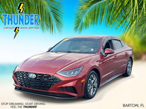 Used 2023 Hyundai Sonata SEL w/ Cargo Package FWD image 2