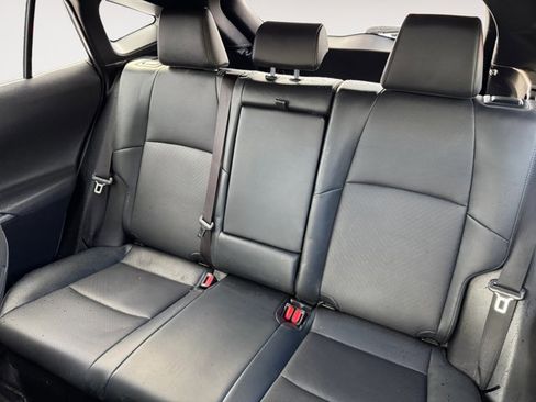 Used 2021 Toyota Venza XLE image 17