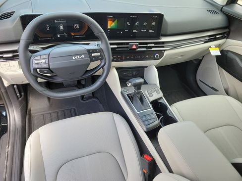 New 2026 Kia Sportage EX image 8