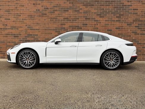 New 2026 Porsche Panamera 4 image 2