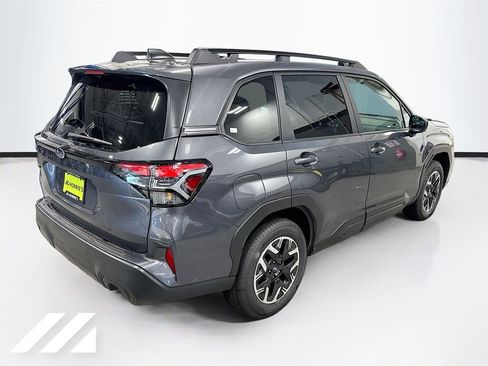 Used 2026 Subaru Forester Premium AWD/4WD image 5