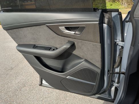 Certified 2021 Audi SQ8 Prestige image 16