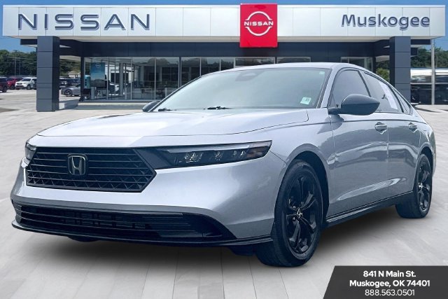 Used 2025 Honda Accord SE image 3