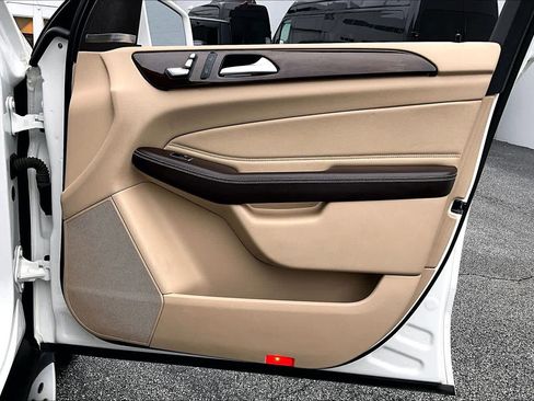 Used 2017 Mercedes-Benz GLE 350 4MATIC image 22