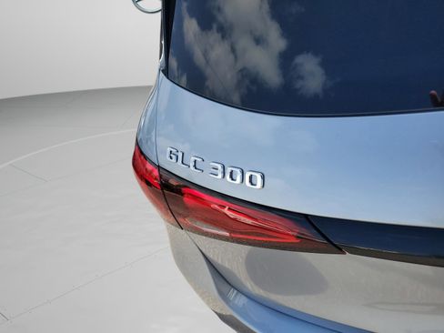 Used 2026 Mercedes-Benz GLC 300 image 5