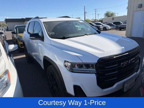 Used 2023 GMC Acadia SLE w/ Elevation Edition FWD image 11