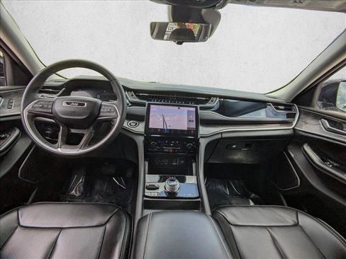 Used 2023 Jeep Grand Cherokee 30th Anniversary AWD/4WD image 19