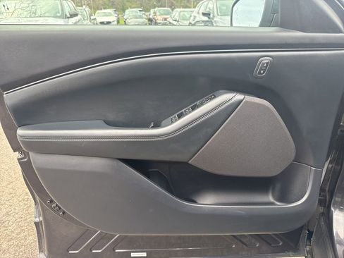 Used 2022 Ford Mustang Mach-E Select image 21