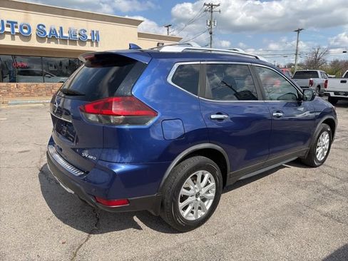 Used 2019 Nissan Rogue SV AWD/4WD image 5
