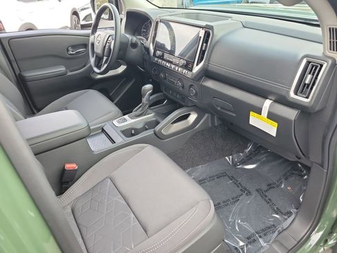 New 2026 Nissan Frontier SV w/ Tow Package AWD/4WD image 11