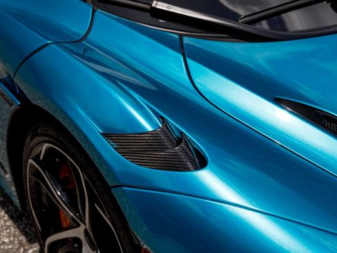 Used 2025 McLaren 750S RWD image 3