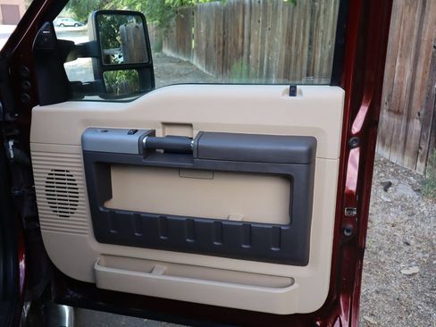Used 2015 Ford F250 Lariat w/ Lariat Ultimate Package AWD/4WD image 27