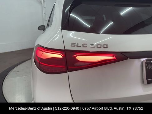 Certified 2026 Mercedes-Benz GLC 300 image 7