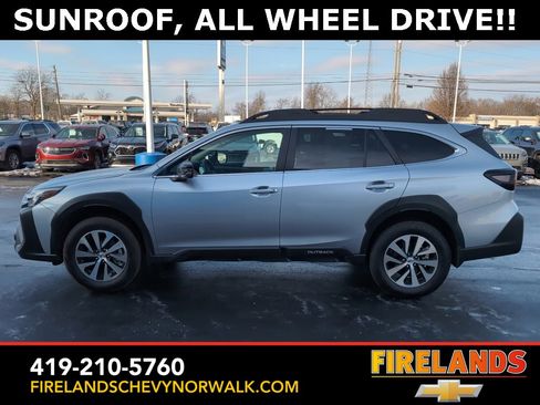 Used 2025 Subaru Outback Premium w/ Popular Package #1A image 9