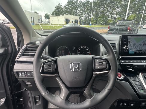 Used 2026 Honda Odyssey Elite image 10