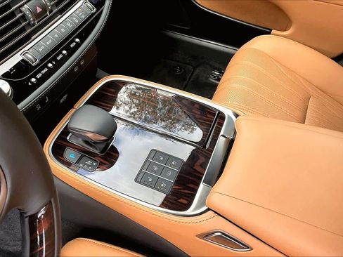 Used 2024 Lexus LS 500 w/ Interior Upgrade Package RWD image 17