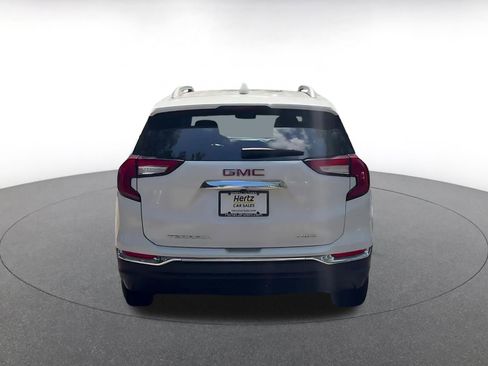 Used 2024 GMC Terrain SLT AWD/4WD image 12