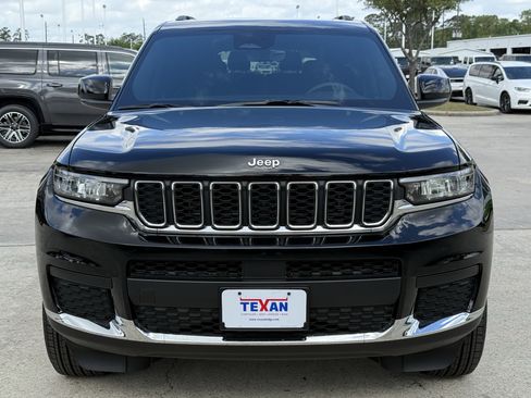 Used 2025 Jeep Grand Cherokee L Laredo image 10