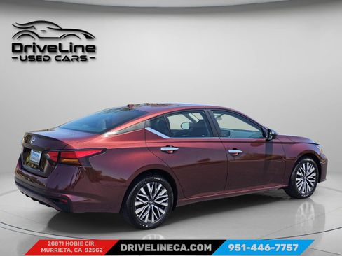 Used 2025 Nissan Altima 2.5 SV FWD image 9