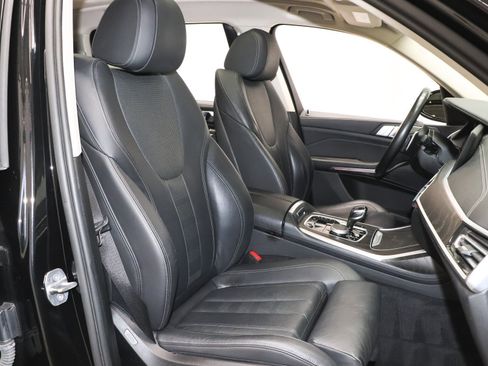 Used 2022 BMW X7 xDrive40i w/ Premium Package image 28