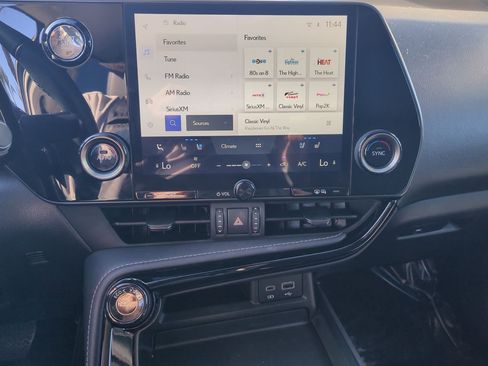 Certified 2025 Lexus NX 250 FWD w/ Premium Package image 24