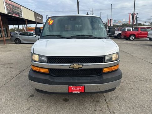 Used 2019 Chevrolet Express 3500 LT w/ LT Preferred Equipment Group image 3