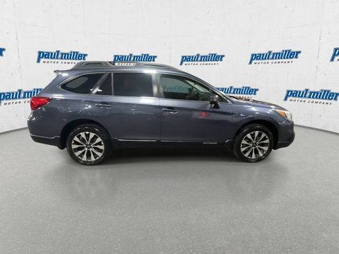 Used 2017 Subaru Outback 3.6R Limited AWD/4WD image 12