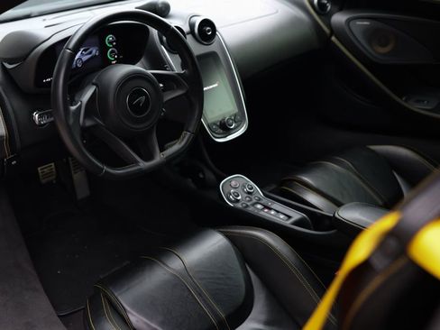 Used 2019 McLaren 570S Coupe image 8