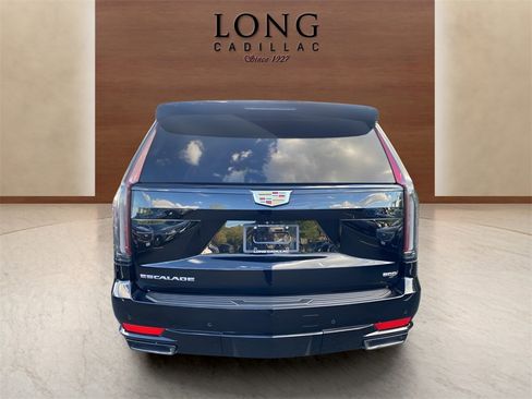 Used 2021 Cadillac Escalade Sport image 4