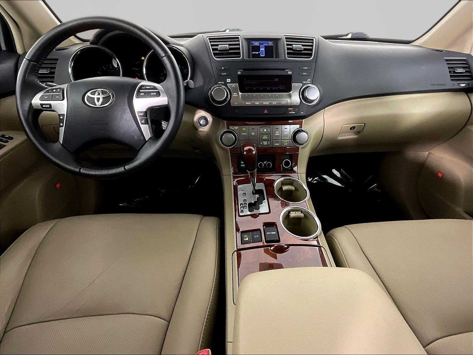 Used 2012 Toyota Highlander Limited w/ Tow Pkg AWD/4WD image 7