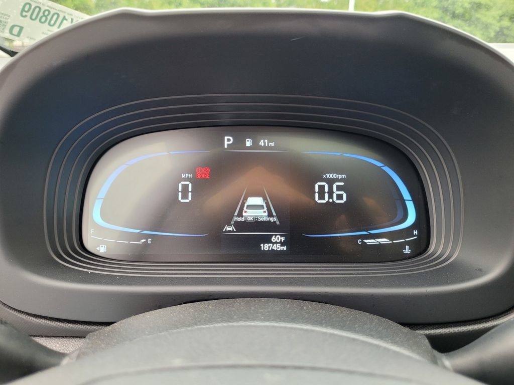 Used 2025 Hyundai Venue SEL FWD image 24