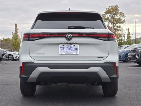 New 2025 Volkswagen Tiguan S image 12