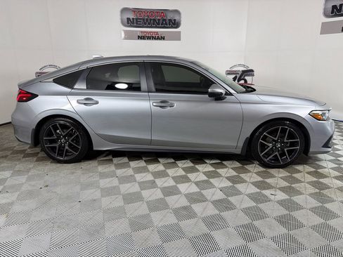 Used 2023 Honda Civic Sport Touring image 3