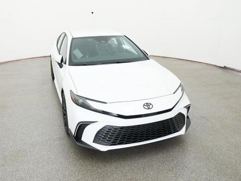 New 2026 Toyota Camry SE FWD image 32