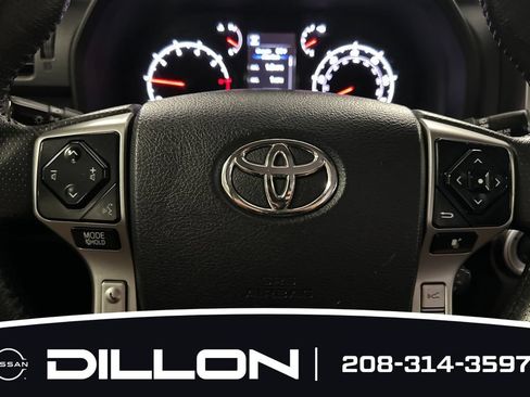 Used 2022 Toyota 4Runner SR5 AWD/4WD image 24
