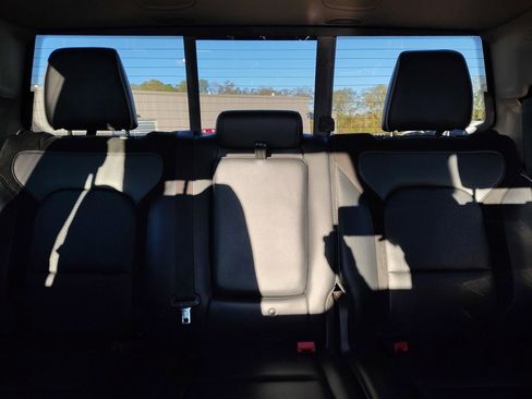 Used 2021 RAM 1500 Laramie w/ Off Road Group image 33