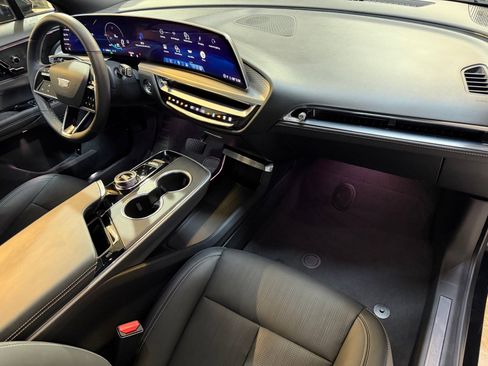 Certified 2024 Cadillac Lyriq Luxury RWD image 47