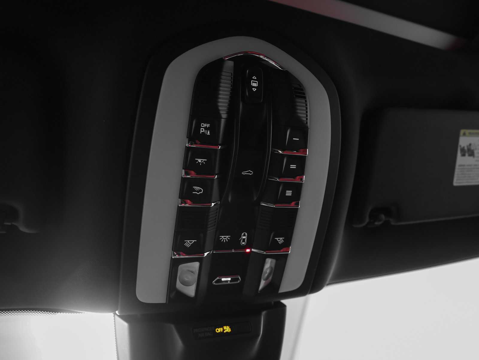 Certified 2026 Porsche Macan AWD/4WD image 38