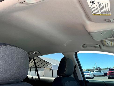 Used 2021 Chevrolet Equinox LT AWD/4WD image 16