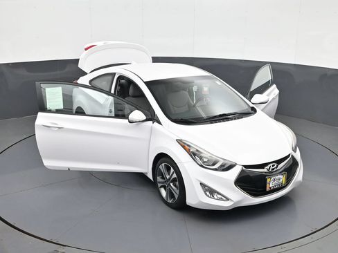 Used 2014 Hyundai Elantra FWD image 29