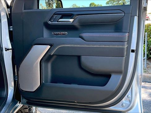 Used 2025 GMC Sierra 1500 AT4X image 26