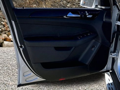 Used 2019 Mercedes-Benz GLE 400 4MATIC w/ Premium 1 Package image 21