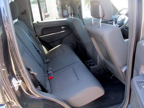 Used 2012 Jeep Liberty Sport w/ Popular Equipment Group image 8