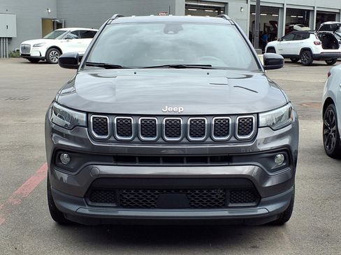 Used 2023 Jeep Compass Latitude AWD/4WD image 5