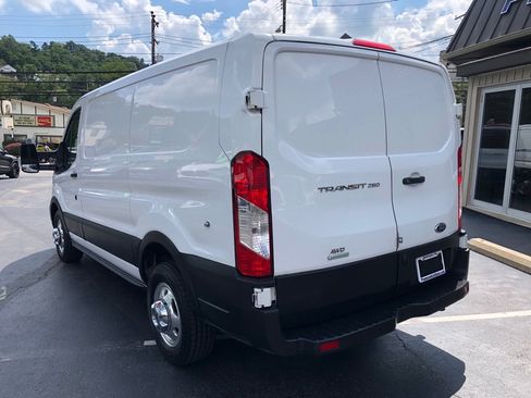 Used 2020 Ford Transit 250 Low Roof AWD image 4