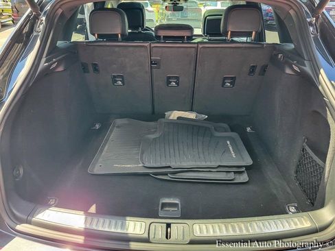 Used 2022 Porsche Macan S w/ Premium Package Plus image 19