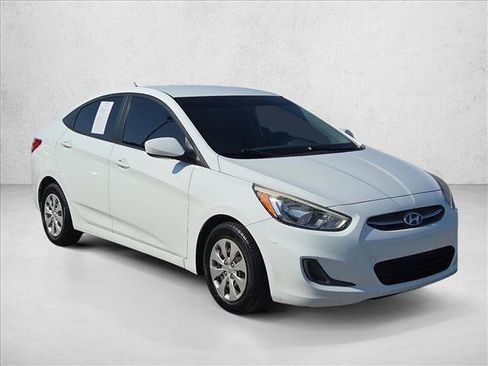 Used 2016 Hyundai Accent SE FWD image 3