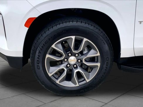 Used 2021 Chevrolet Tahoe LT w/ LT Signature Package AWD/4WD image 10
